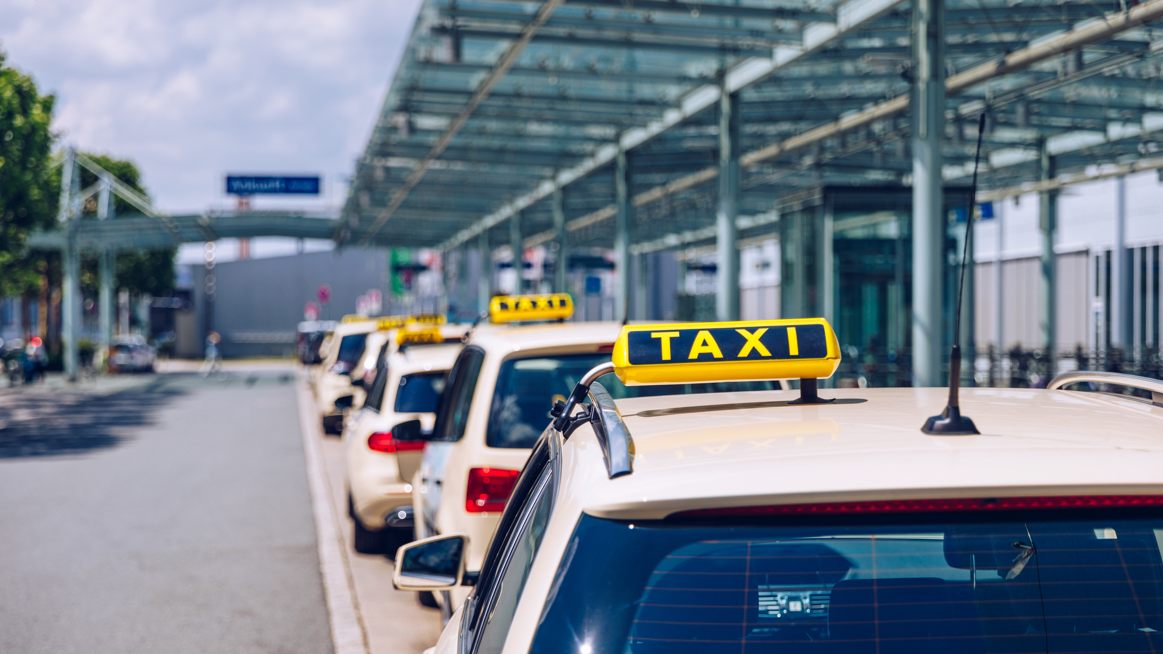 Discover the benefits of hiring a taxi from the airport in New Jersey